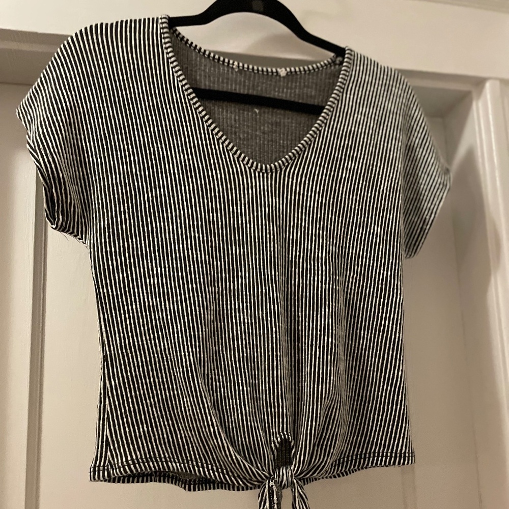 Black and White, Ribbed, Stretchy-type, Knot-tie, Tapered Waist Top.